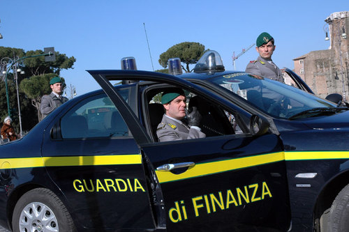 Faro Assicurazioni fuori pericolo, e arriva subito l’ispezione della Guardia di Finanza