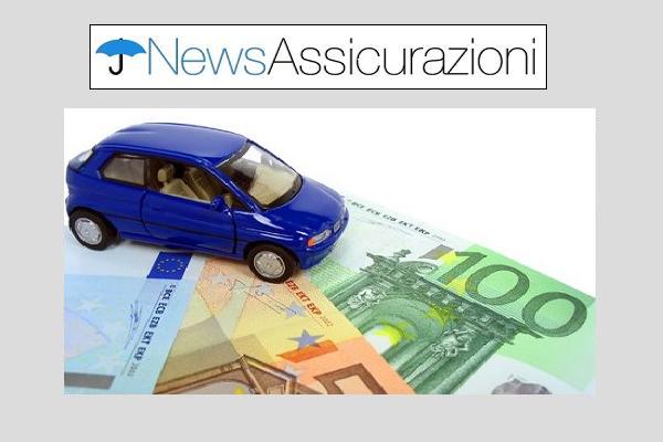 In questo 2016 i prezzi delle Assicurazioni sono in netto calo rispetto agli anni passati, ma ad oggi sono moltissimi gli Italiani che pagano davvero tantissimo il premio Rc Auto. Una delle soluzioni per cercare di capire come e quale compagnia di assicurazioni scegliere è quello di vedere quali delle compagnie offre un preventivo migliore. Stando alle ultime notizie sembra che in questo 2016 i premi per le polizze assicurative è sceso del 37% circa quindi davvero abbastanza. Una delle zone che più è colpita dal Caro Assicurazioni è il sud Italia specialmente la Campania dove ancora oggi vi è il primato. Ovviamente in questi ultimi mesi sono sorte tante campagne promozionali per alcuni clienti delle Compagnie di Assicurazioni. I clienti che hanno potuto beneficiare di alcuni sconti sono stati quelli che hanno un passato virtuoso o meglio che negli ultimi anni non hanno mai effettuato alcun incidente e quindi non hanno mai creato danni all'assicurazione. Ma le ultime notizie che ci sono in merito ai prezzi delle Assicurazioni non riguardano solo le Rc Auto ma anche le Assicurazioni Moto in quanto queste ultime negli ultimi tre anni erano davvero schizzate alle stelle tanto da costringere moltissimi italiani a vedere moto e scooter. Oggi sembra che le cose siano cambiate sempre per coloro che hanno uno storico positivo con le compagnie di assicurazioni. Finalmente le grandi compagnie assicurative hanno deciso di premiare coloro che si sono sempre comportati bene nell'arco degli anni.